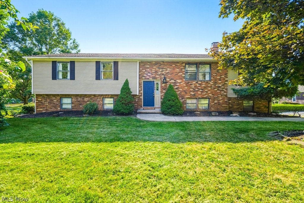 2190 Waterbury Drive — photo