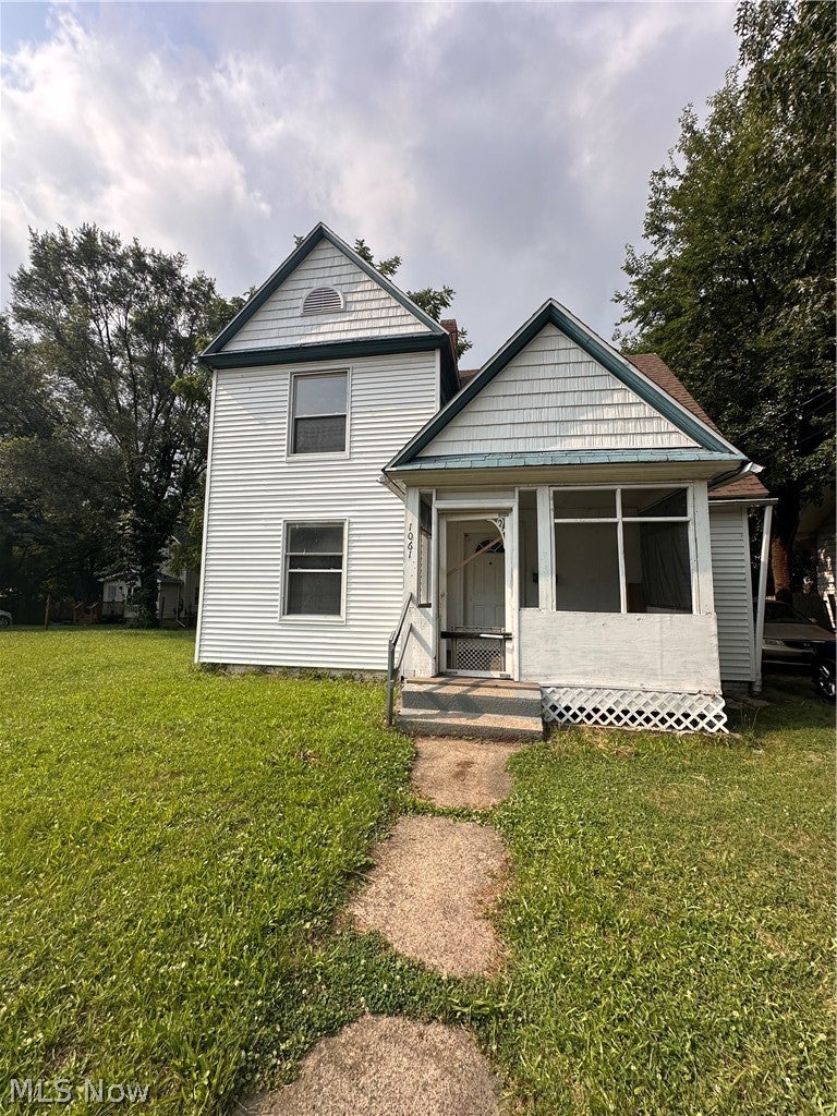 1061 Ackley Street — photo
