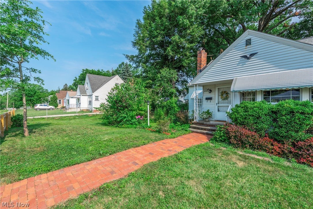 455 11th Street, Elyria, OH 44035 — photo 3
