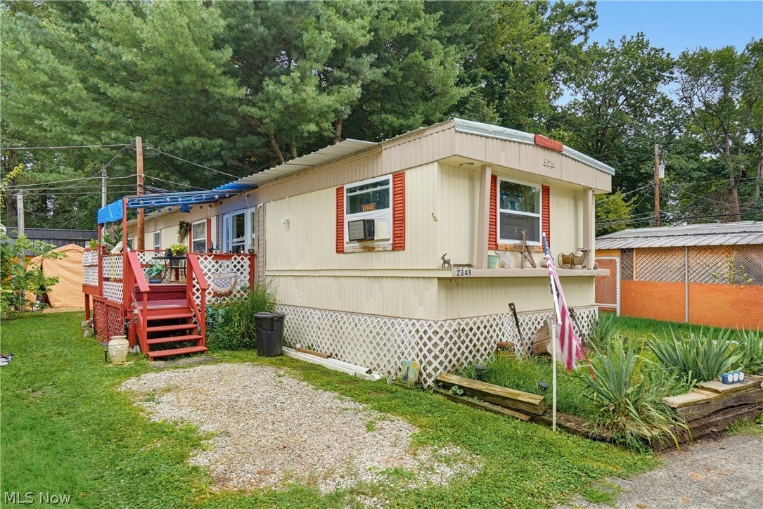 2349 Ivy Way Street NE — photo