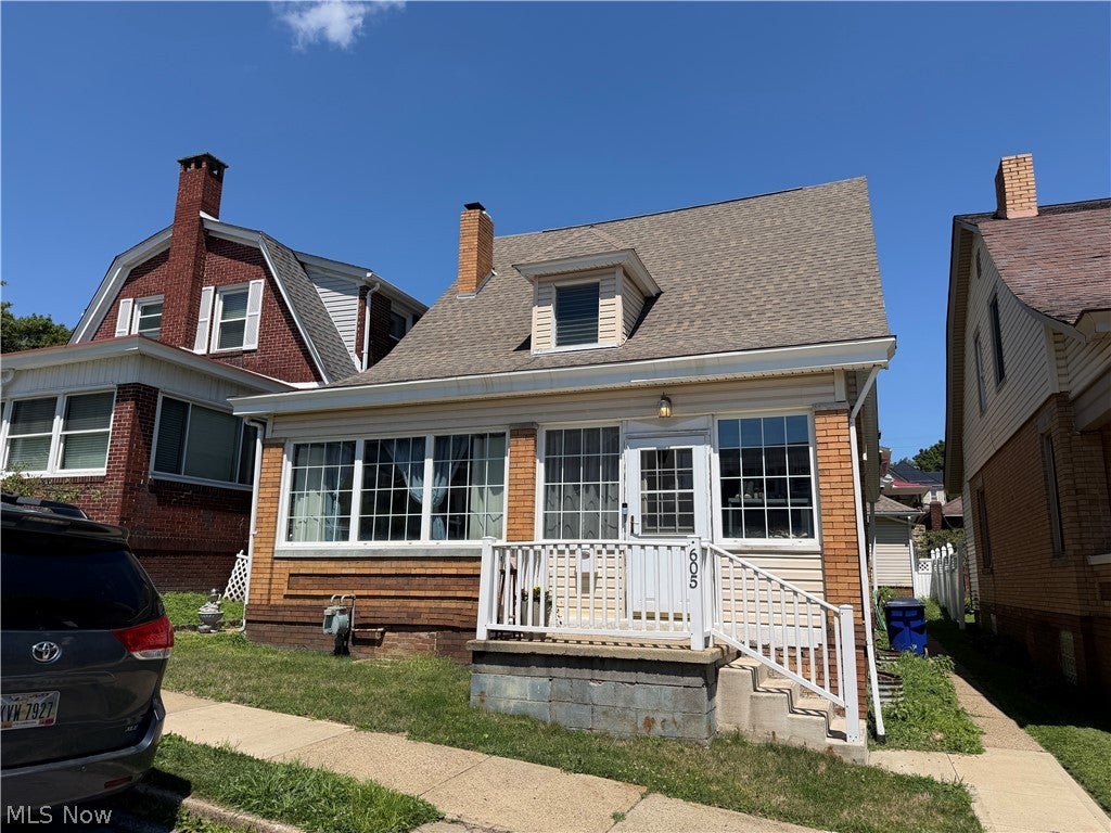 605 Mckinnon Avenue — photo