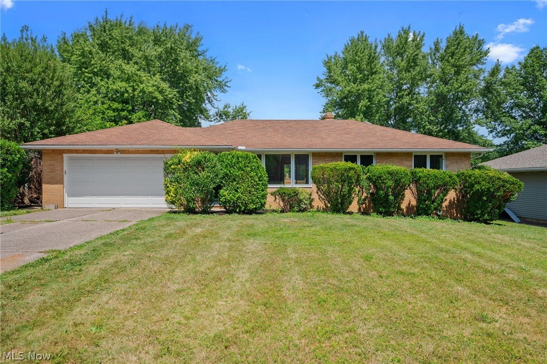 333 E Ridgewood Drive — photo