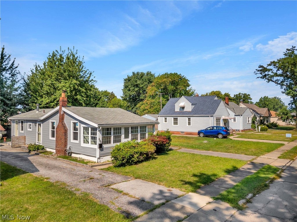 290 E 317th Street, Willowick, OH 44095 — photo 3