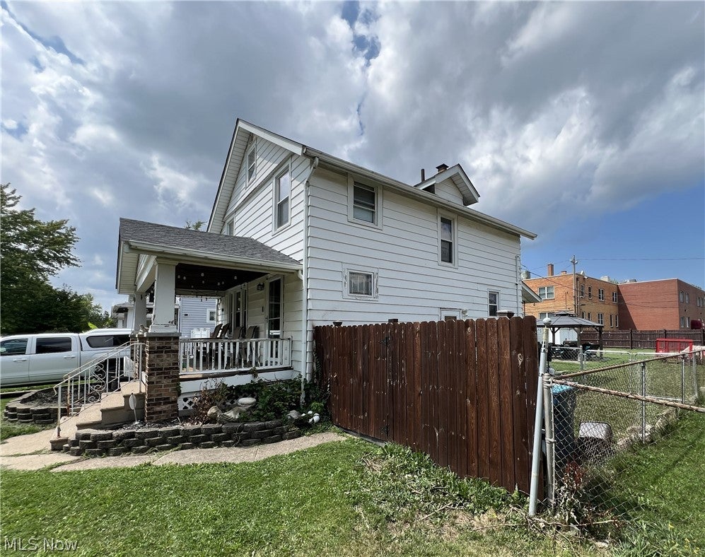 1891 E 33rd Street, Lorain, OH 44055 — photo 3