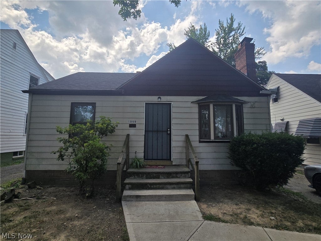 15908 Invermere Avenue — photo
