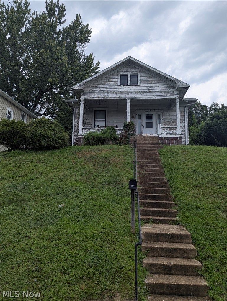 1903 Stewart Avenue — photo