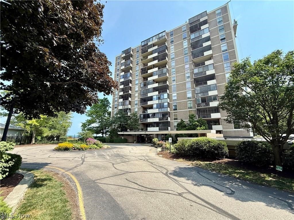 25801 Lakeshore Boulevard 20 — photo