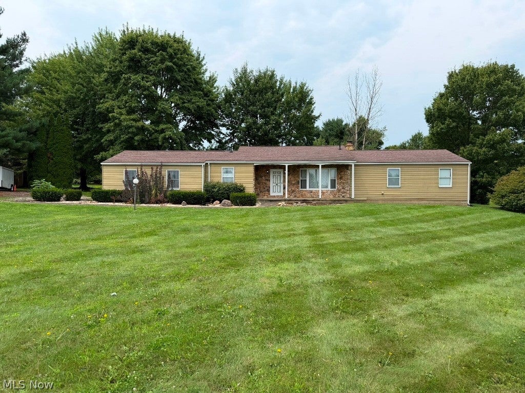 8311 S Elyria Road — photo