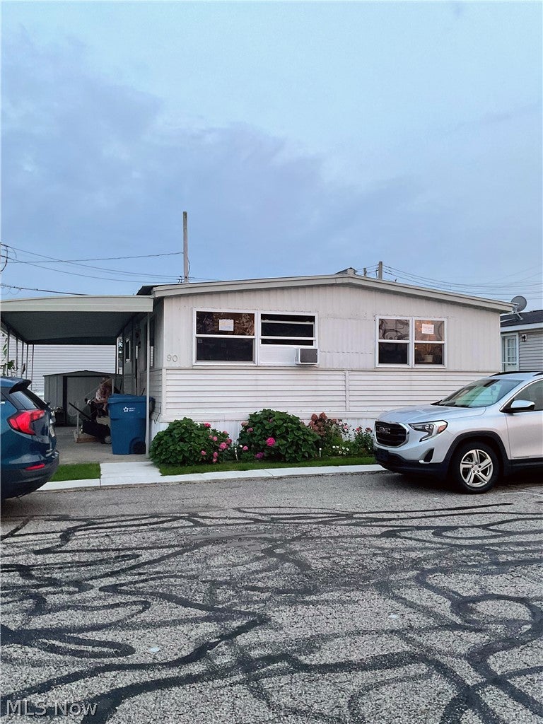 25021 Aurora Road 90 — photo