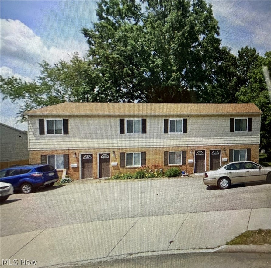 240 Lilac Circle — photo