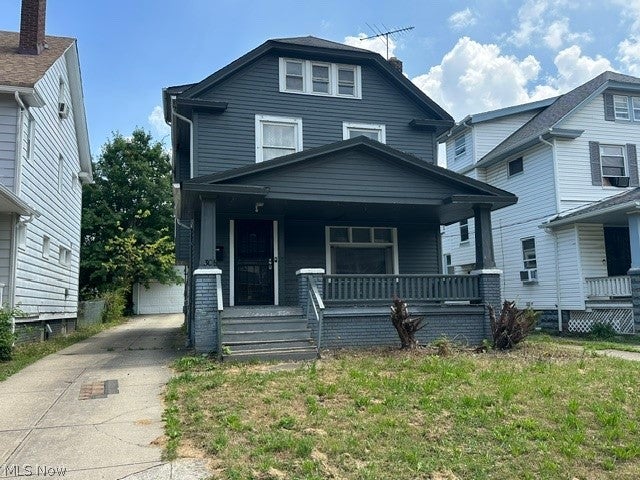 4305 E 119th Street — photo