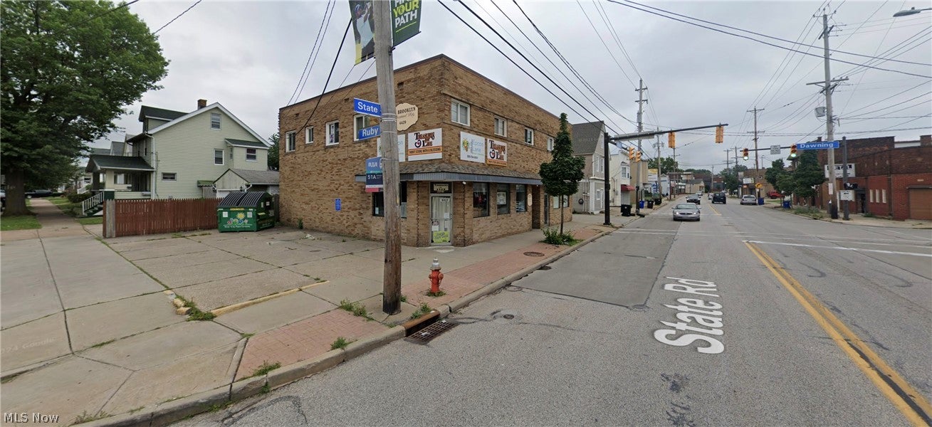 4427 State Road 2nd Floor — photo