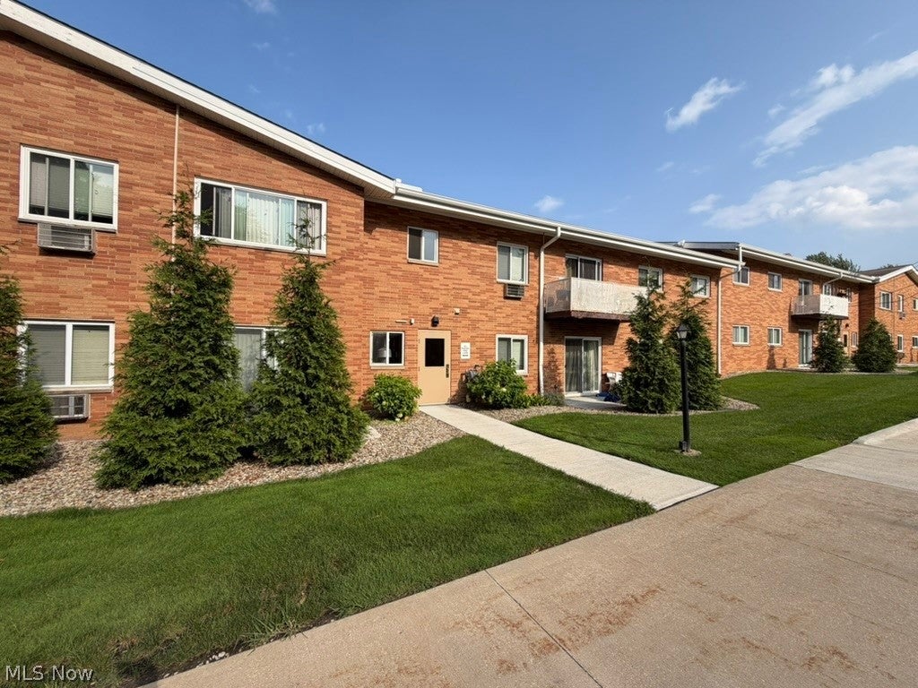 441 Tollis Parkway 255C — photo