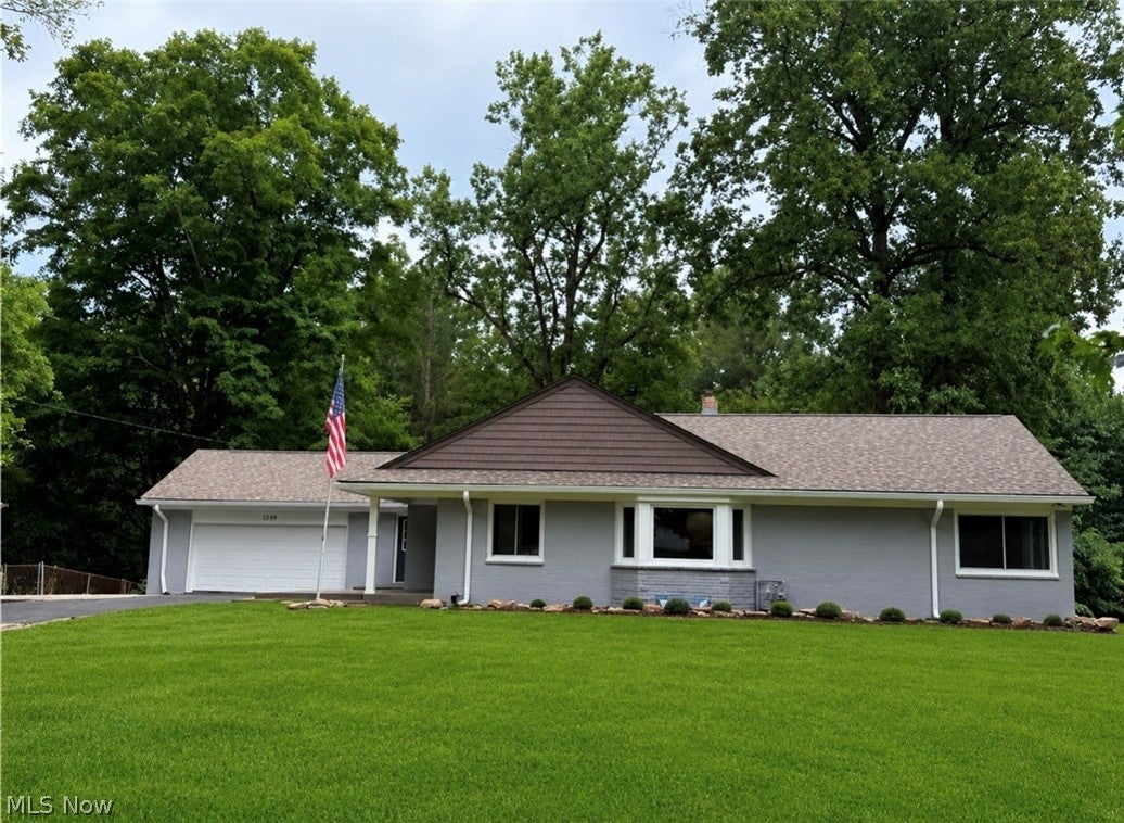2120 Arms Drive — photo