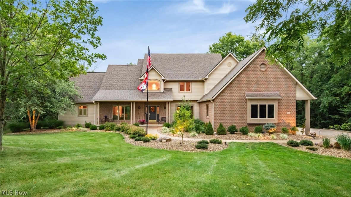 4474 White Tail Court — photo