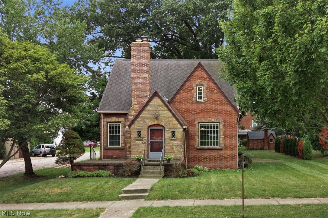 315 Samaritan Avenue — photo
