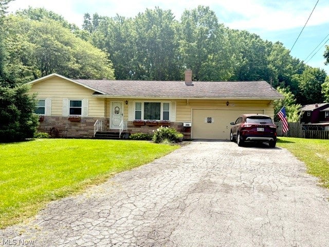 2455 David Court — photo