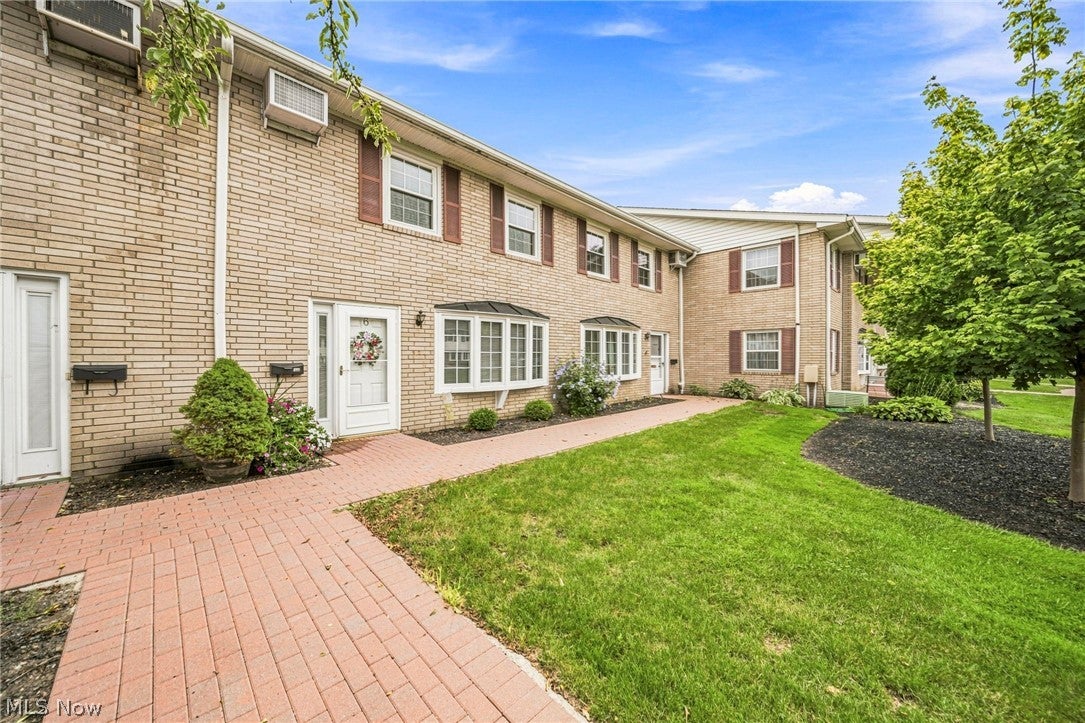 9 Meadowlawn Drive 6 — photo