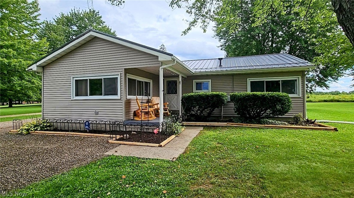 728 Johnson Plank Road NE — photo