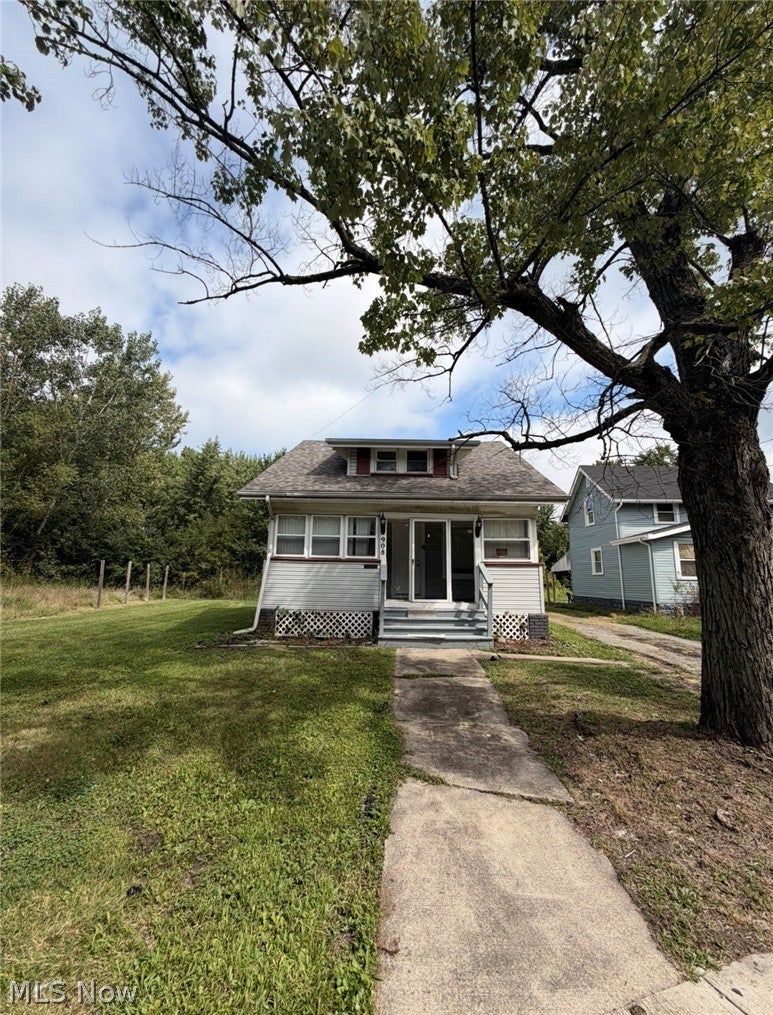 908 Palmyra Road SW — photo