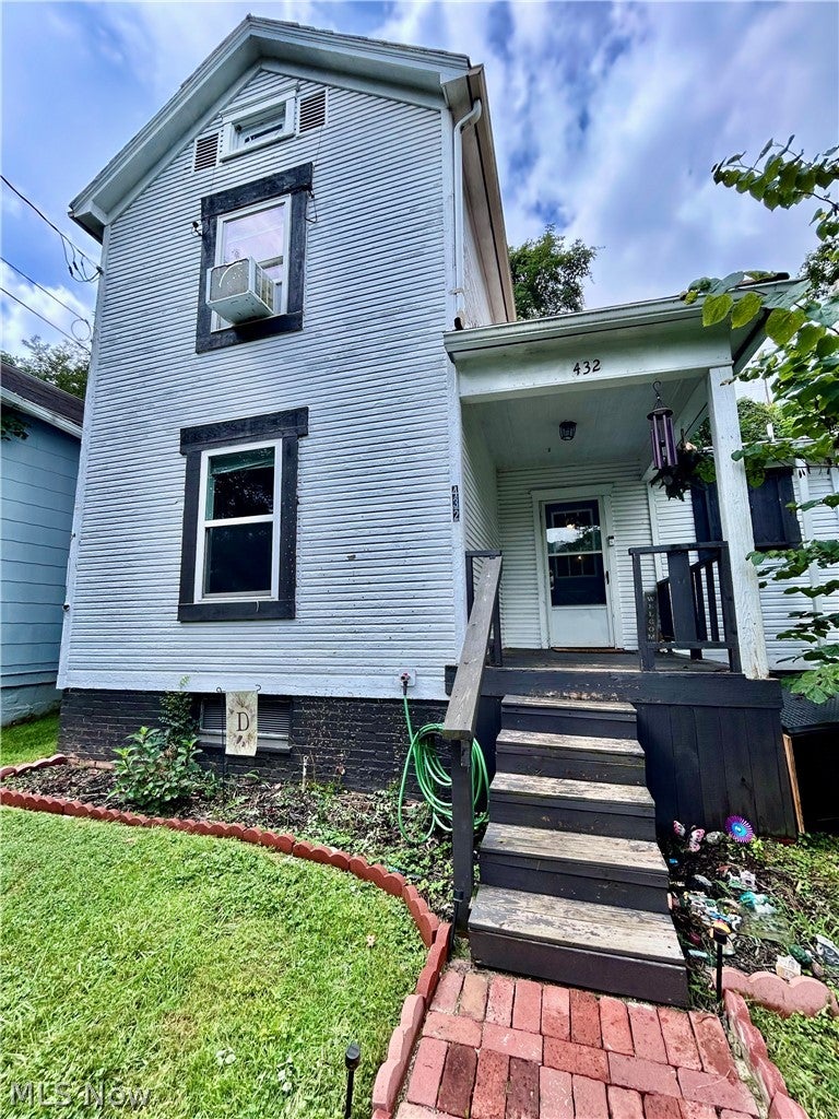 432 Douglas Avenue — photo