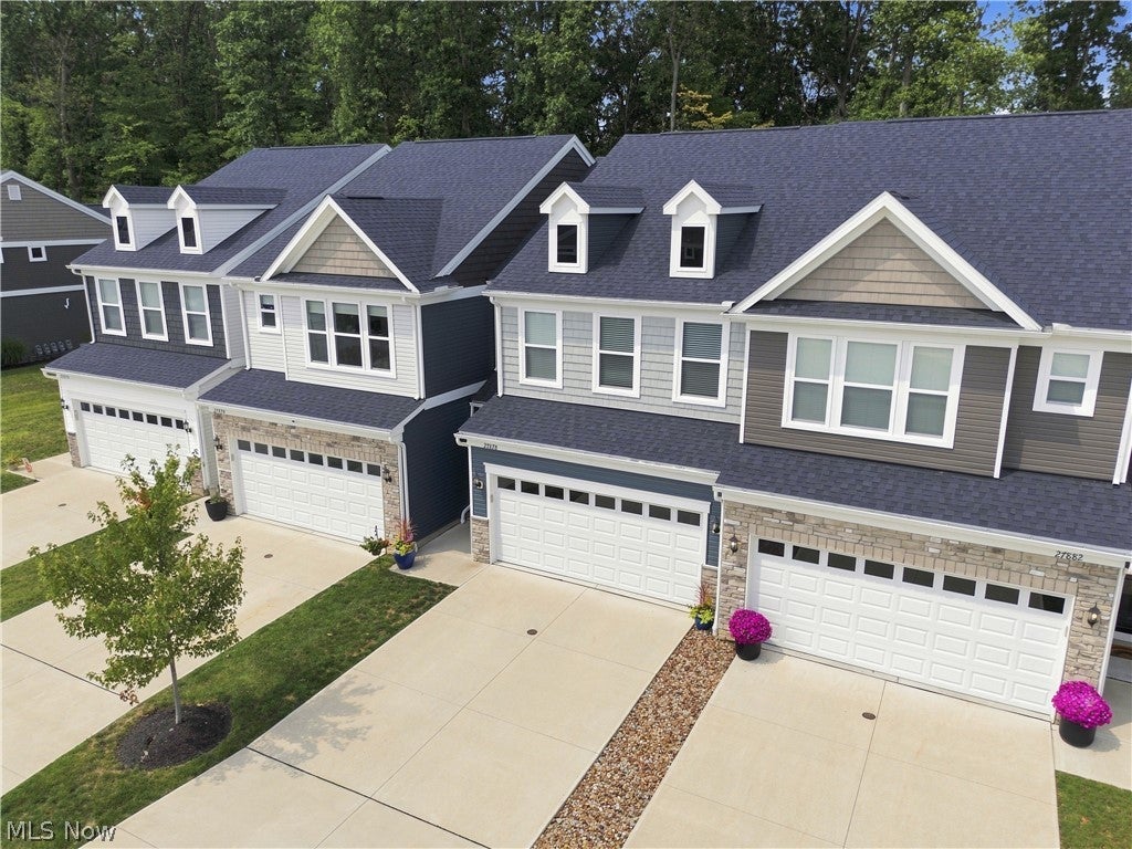 27878 Birchwood Court — photo