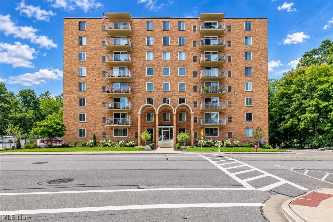50 S Rocky River 506 — photo