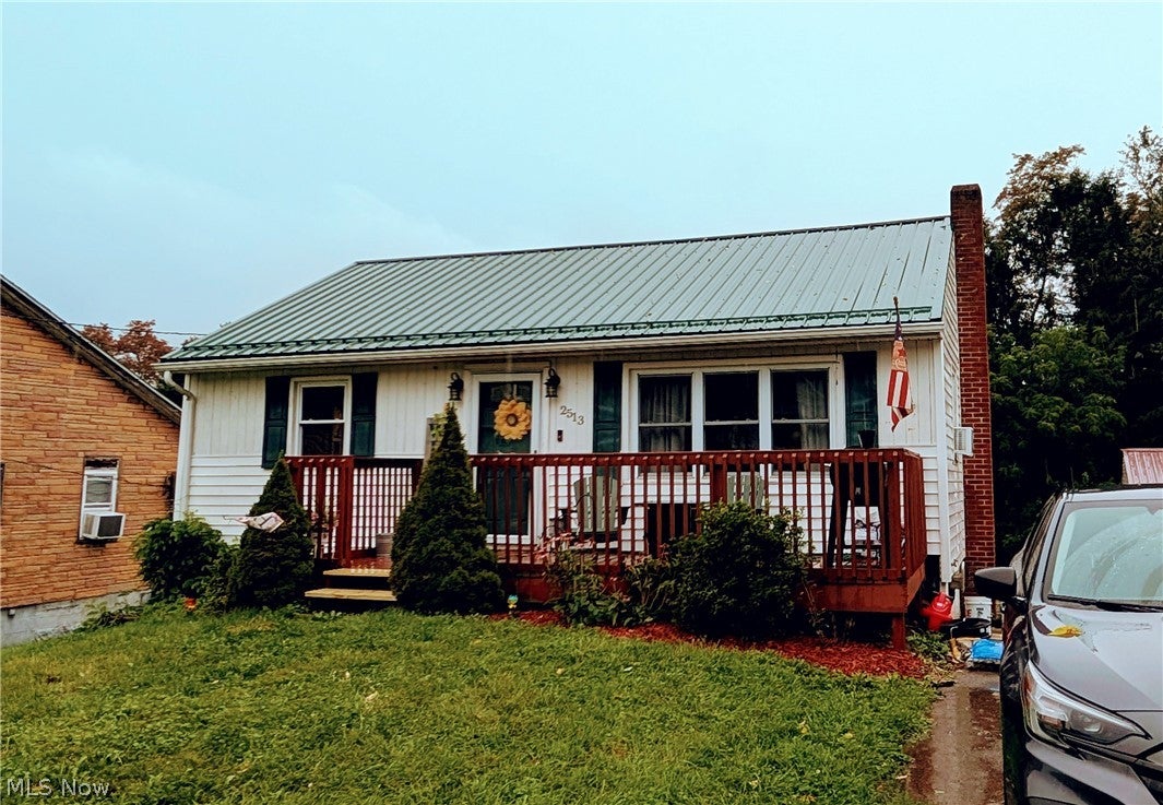 2513 Clement Way — photo