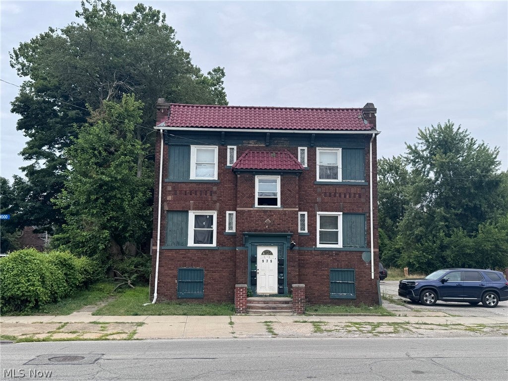 975 Parkwood Drive — photo