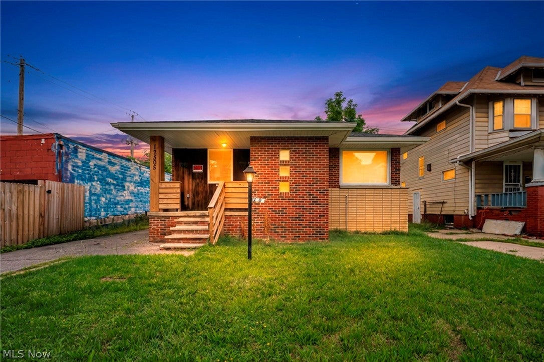 12505 Arlington Avenue — photo