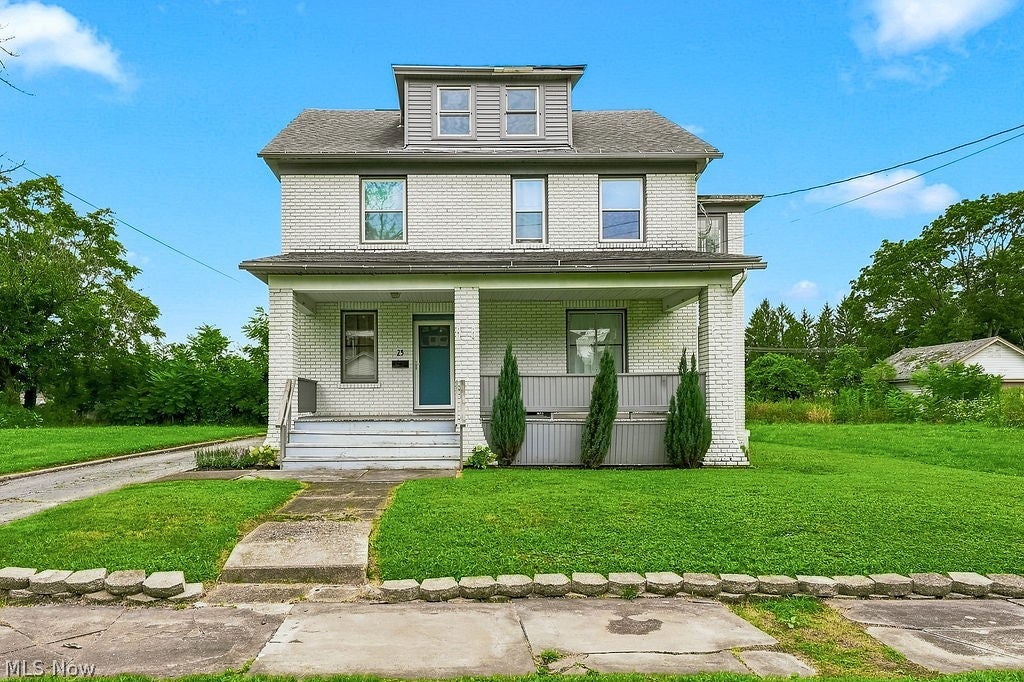 25 Russell Avenue — photo