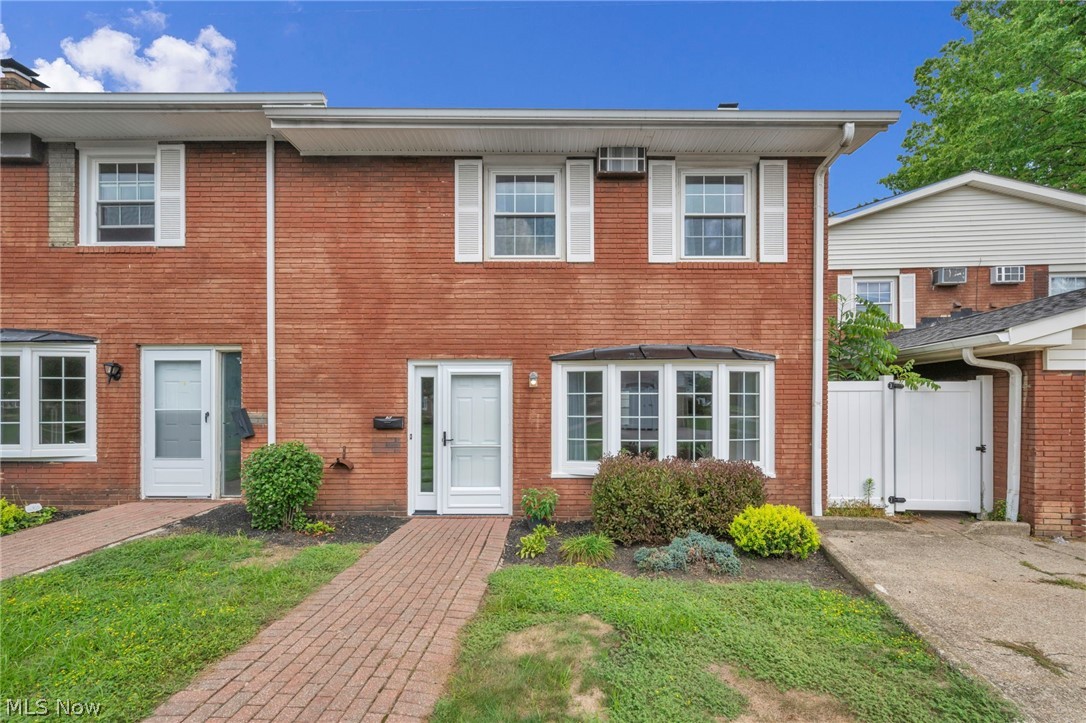 11 Meadowlawn Drive Unit 5 — photo