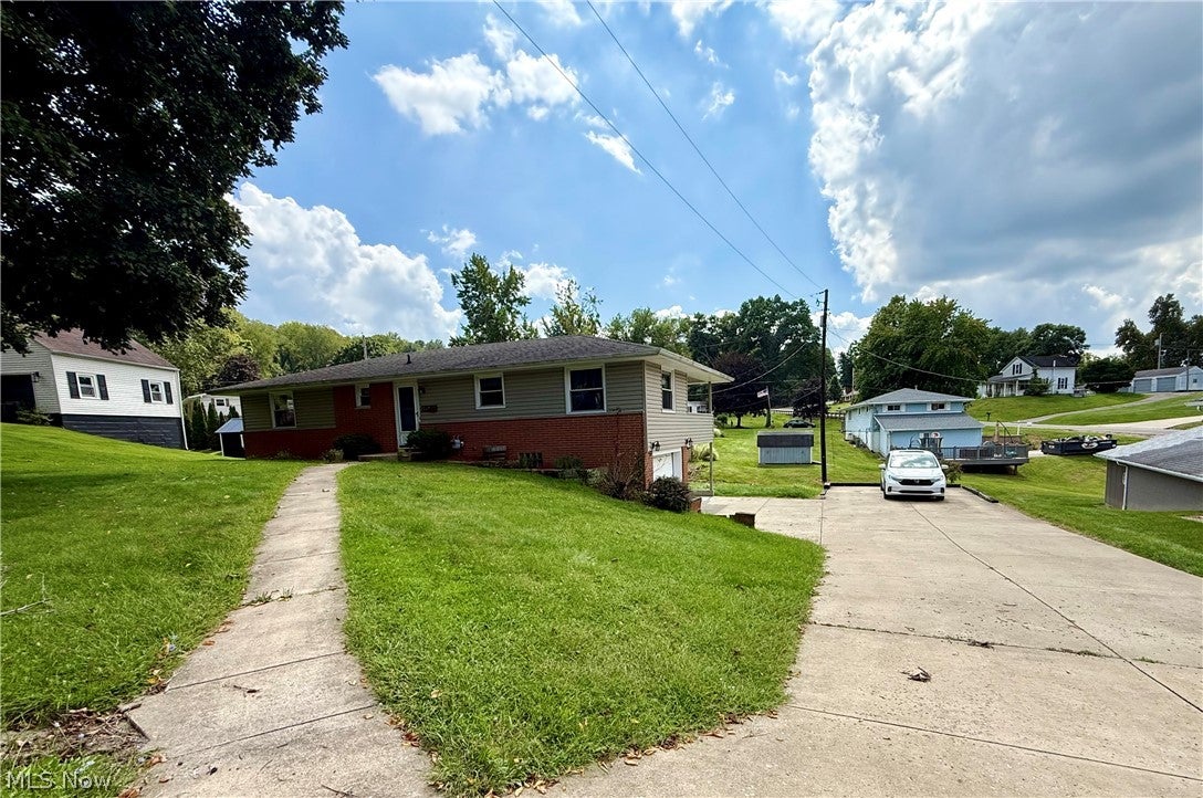 1719 Cambridge Road — photo