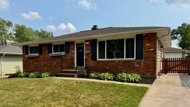 1211 Eric Lane — photo