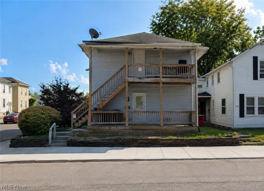 901 W Columbia Street — photo