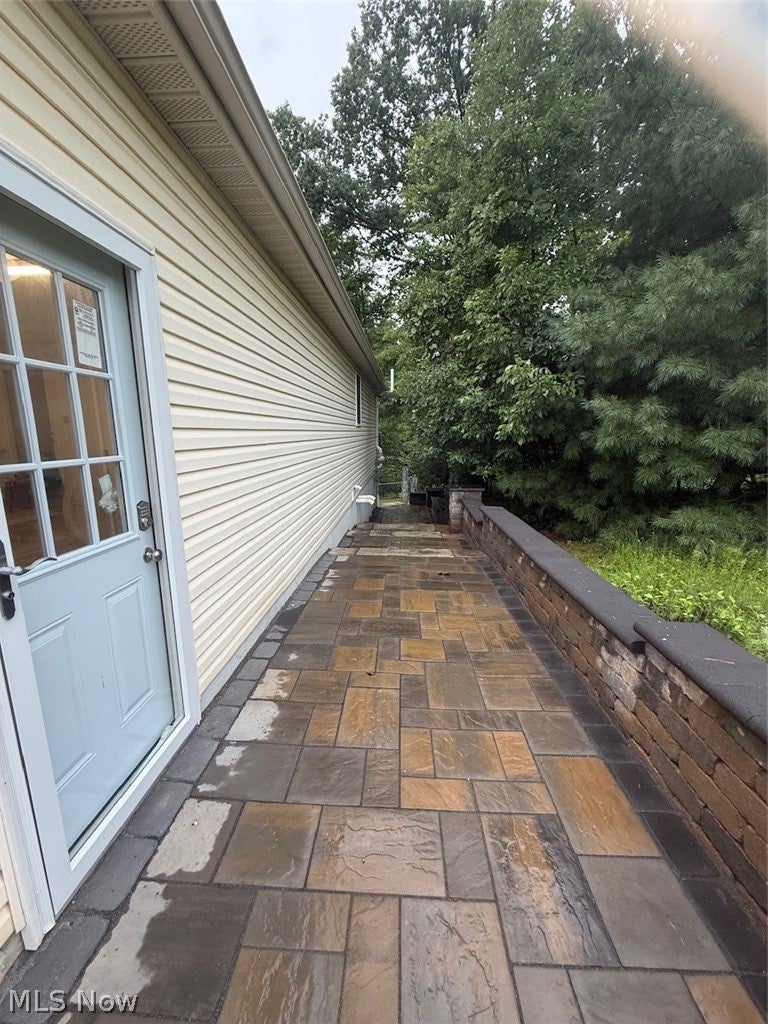 8 Apache Trail, Malvern, OH 44644 — photo 2