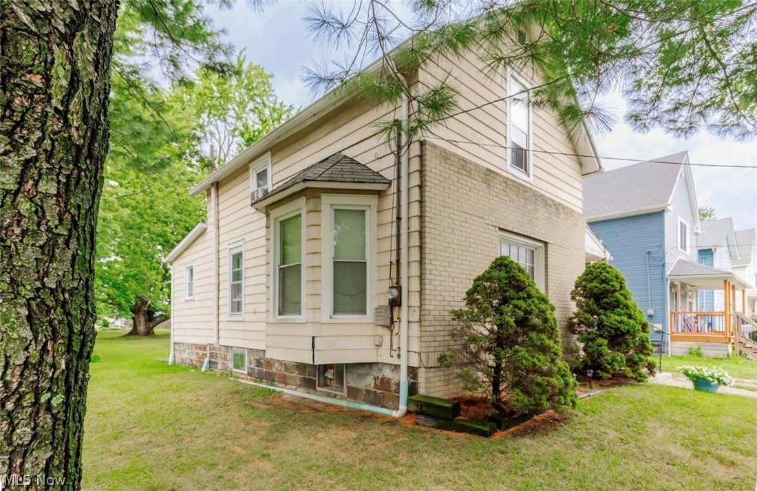 175 Spruce Street, Elyria, OH 44035 — photo 2