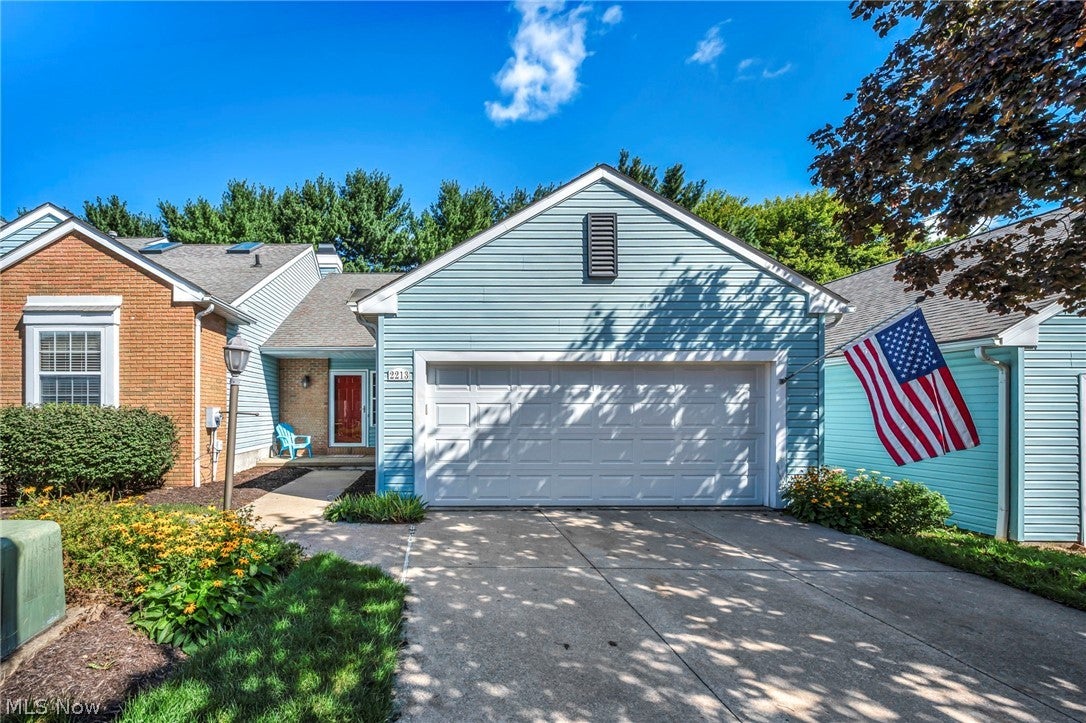 2213 Devon Court 18 — photo