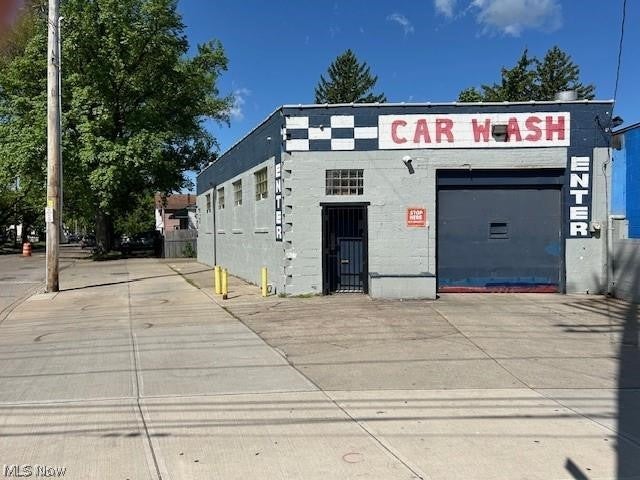 2050 W 65th Street — photo