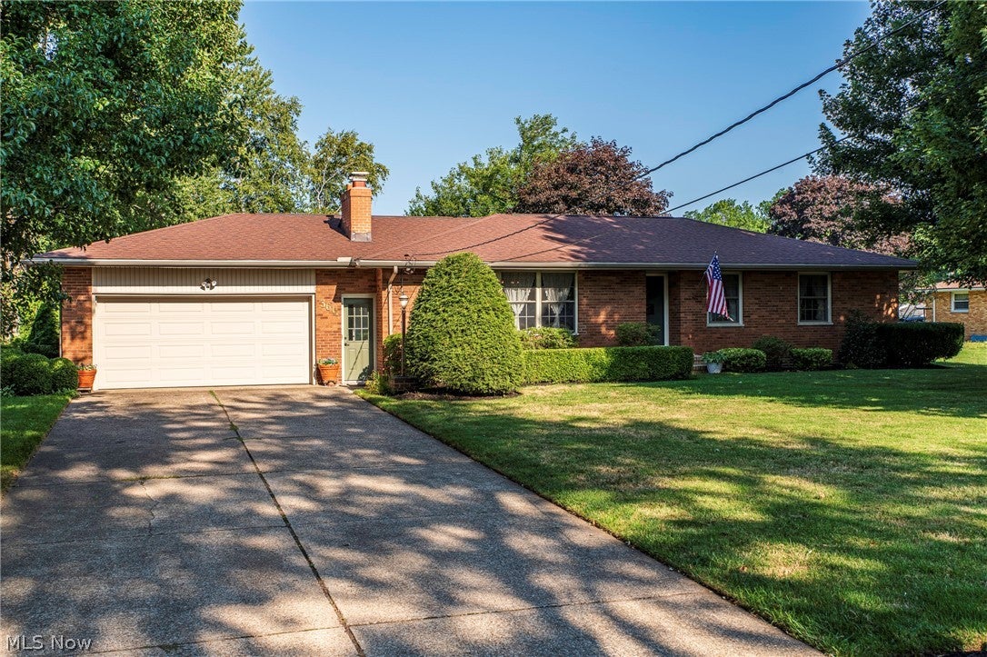 3611 Laurel Drive — photo