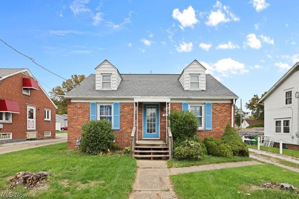 1077 W State Street — photo
