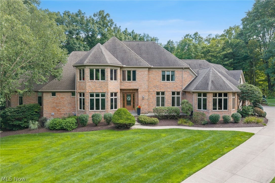 1088 River Woods Drive — photo