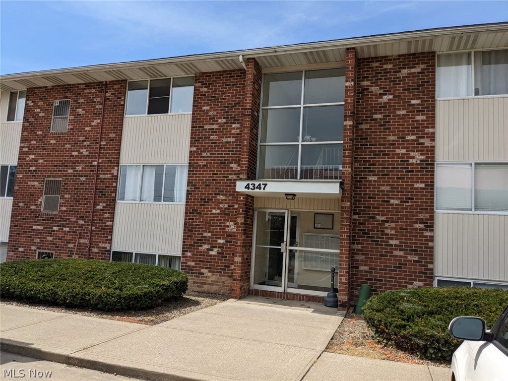 4347 Inner Circle Drive B3 — photo