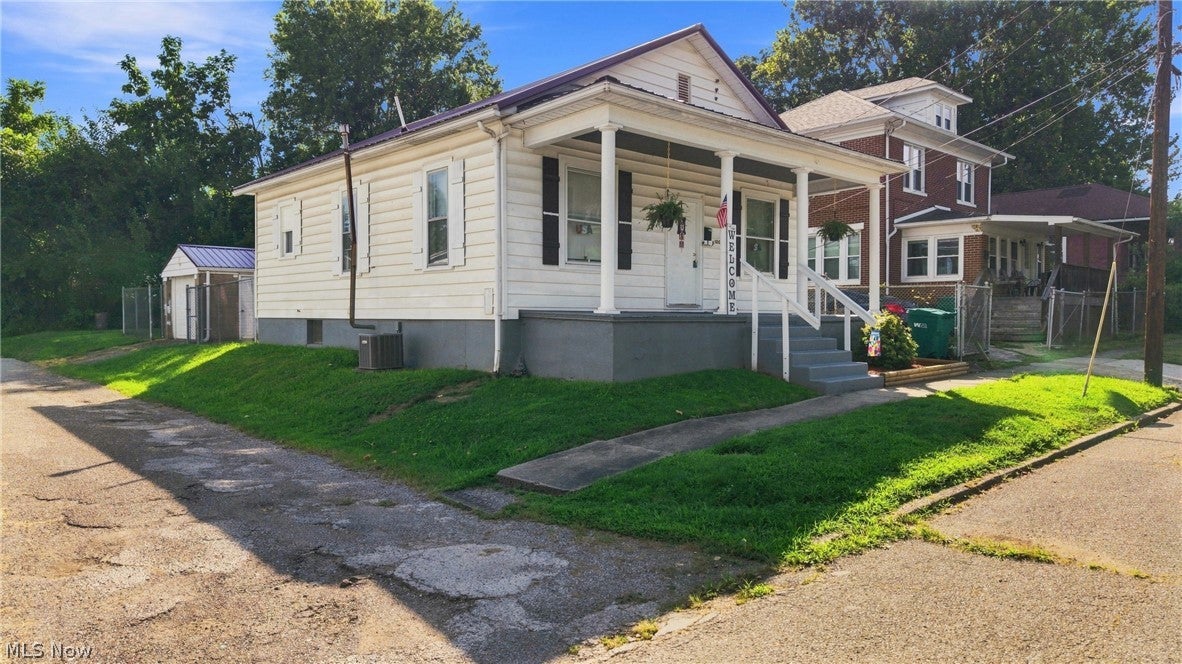 1008 Tefft Street — photo