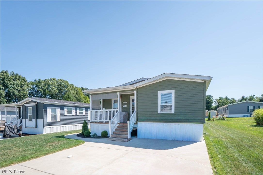 3052 Cross Creek Circle SW — photo