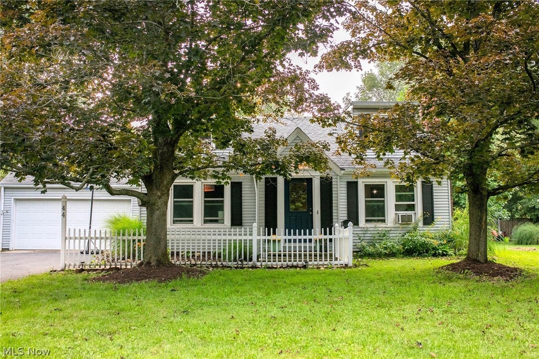 44 Colony Drive — photo