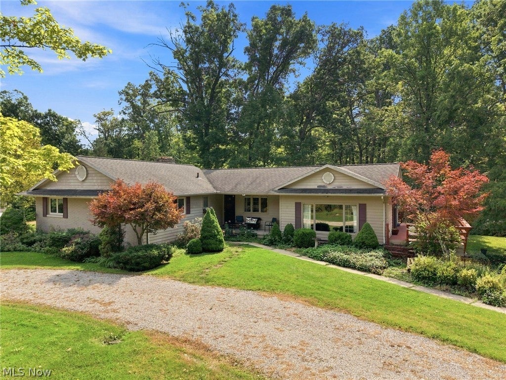 10051 Deerfield Lane — photo