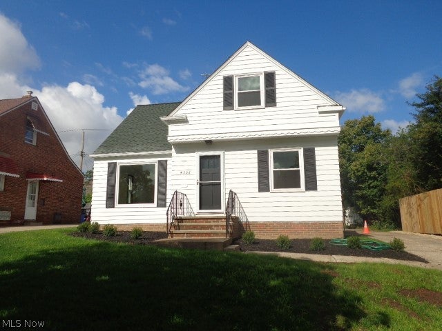 4306 Newberry Drive — photo