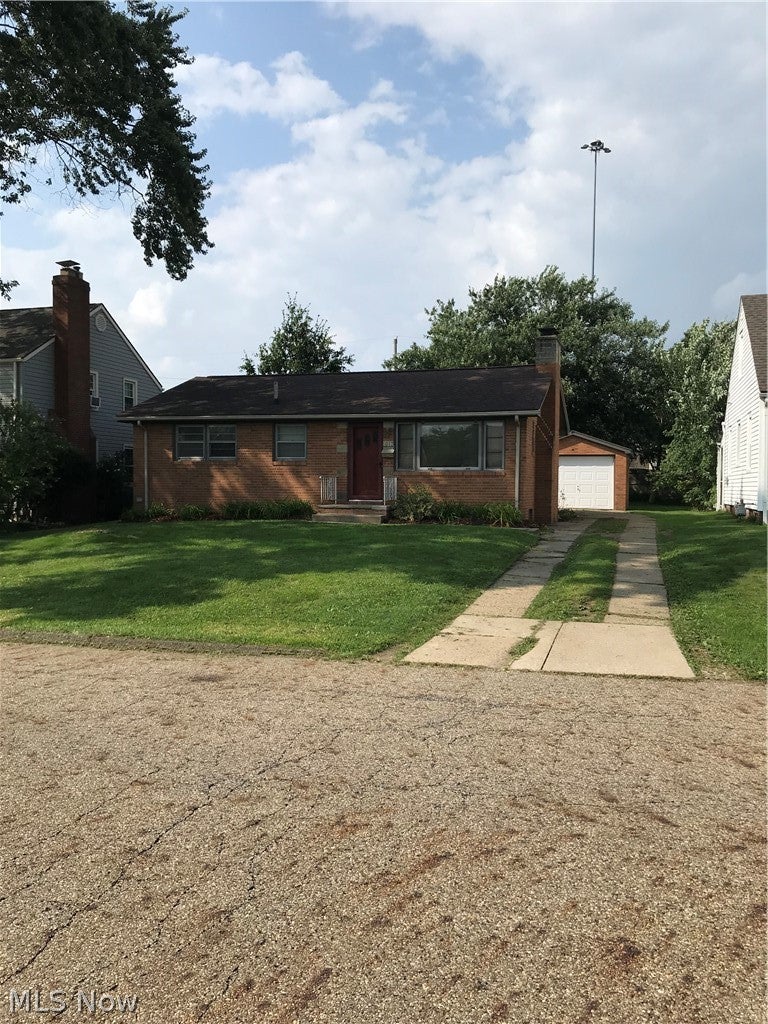 1017 Milford Street NE — photo