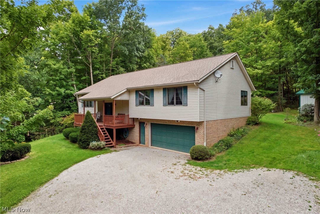6819 Avon Lake Road — photo